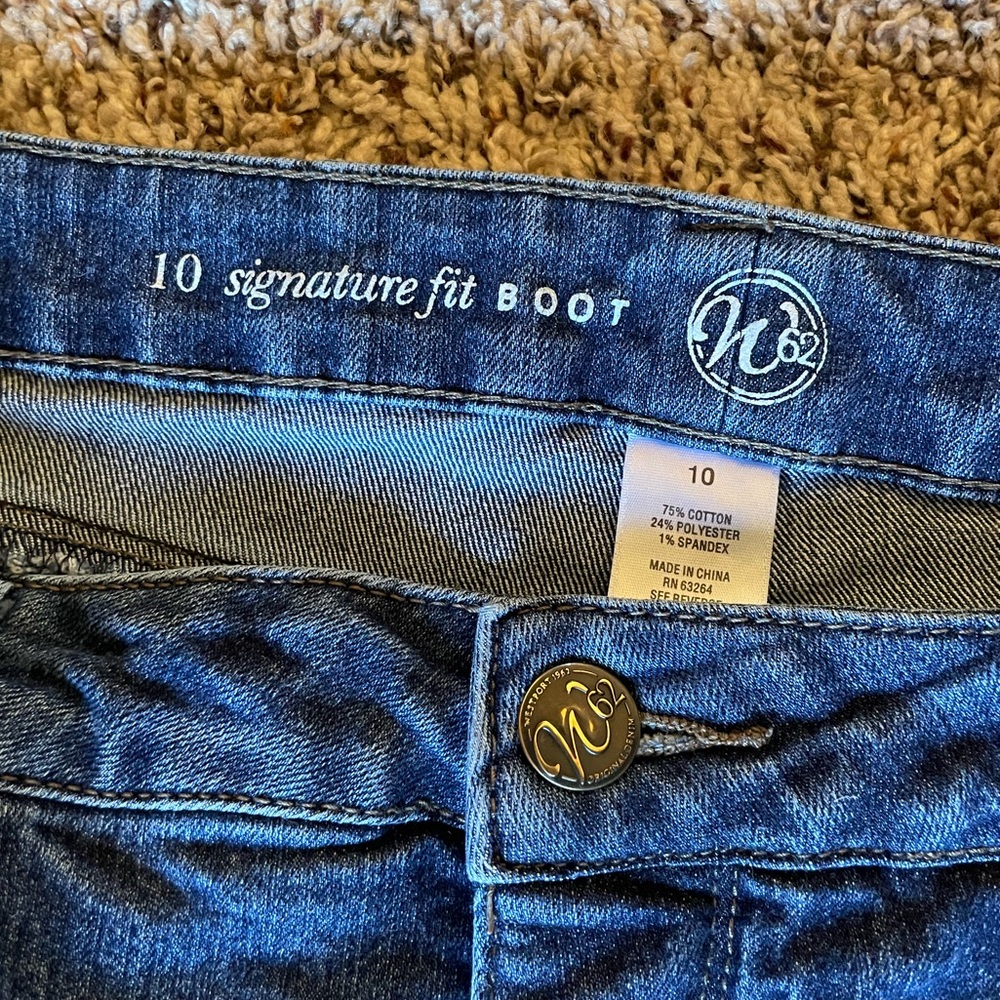 Dress Barn N62 Signature Fit Boot Cut Jeans Women’s Size 10 Tummy Control - Picture 3 of 7